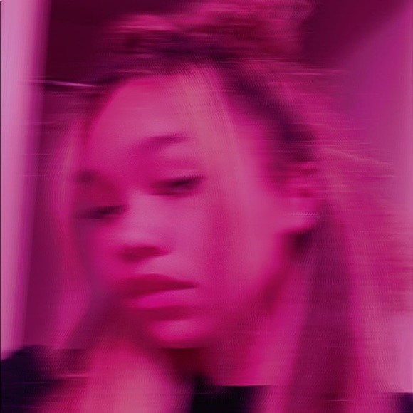 Poshmark profile picture for @burglary